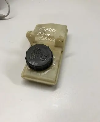 Ford Focus Brake fluid reservoir 