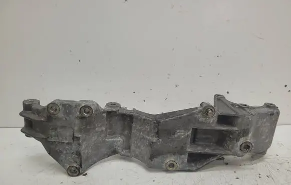 Mercedes-Benz Vito Viano W638 Generator/alternator bracket 021260089F
