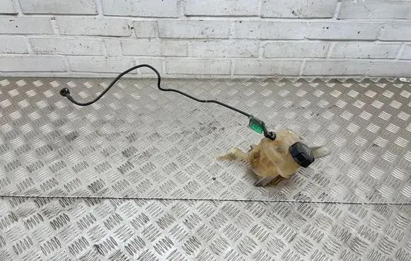 Peugeot 508 Coolant expansion tank/reservoir