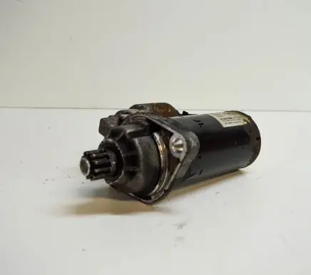 Skoda Octavia Mk2 (1Z) Starter motor 02M911024