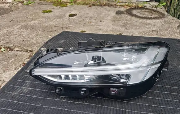 Volvo S90, V90 Headlight/headlamp 32228676