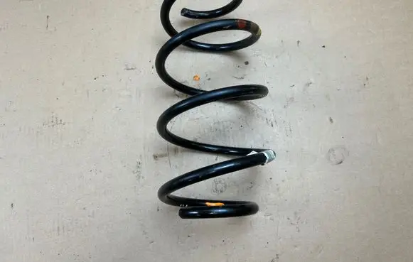 Volkswagen ID.7 Front coil spring