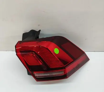 Volkswagen Tiguan Rear/tail lights 5NA945096E 5NA945312C