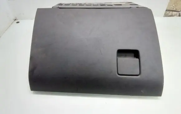 Opel Vectra C Glove box 