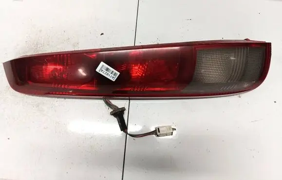 Nissan X-Trail T30 Rear/tail lights B46L