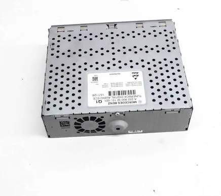Mercedes-Benz C W205 HiFi Audio sound control unit A2229048000 A2229026109
