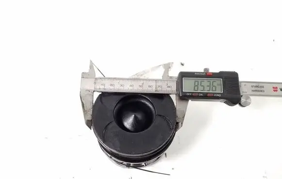Mercedes-Benz S W220 Piston with connecting rod 