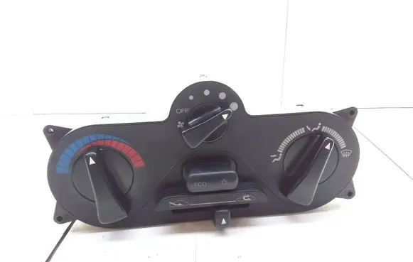 Mitsubishi Carisma Climate control unit MB947678 MB947677