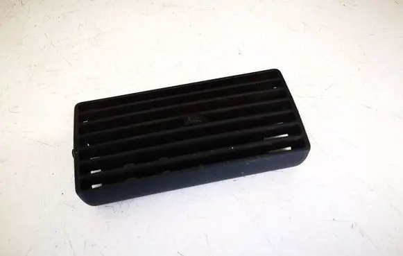 Volkswagen Golf IV Dash center air vent grill 1j0819755b