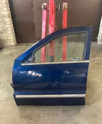 Jeep Grand Cherokee (WK) Front door