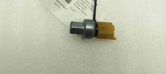 Peugeot 5008 II Air conditioning (A/C) pressure sensor 82CP3206 9673006380