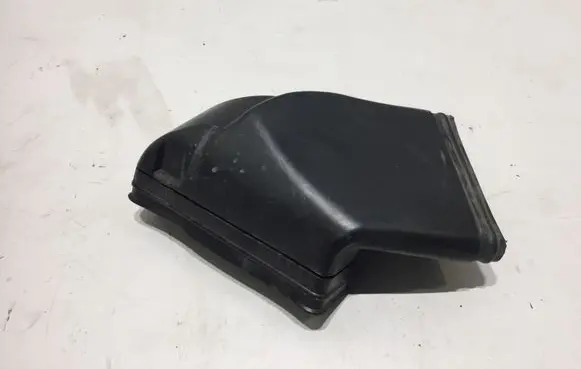 Volkswagen PASSAT B5.5 Air intake duct part 3B0129617D