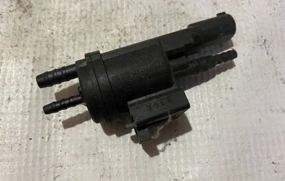 Mercedes-Benz A W169 Turbo solenoid valve 0025401497 A0025401497