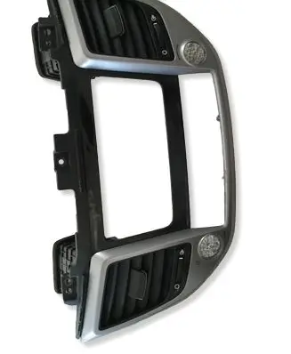 Hyundai Tucson TL Dash center air vent grill 84740D7800