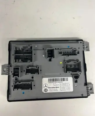Mercedes-Benz C W205 Speedometer (instrument cluster) A2059006047 A1679020709