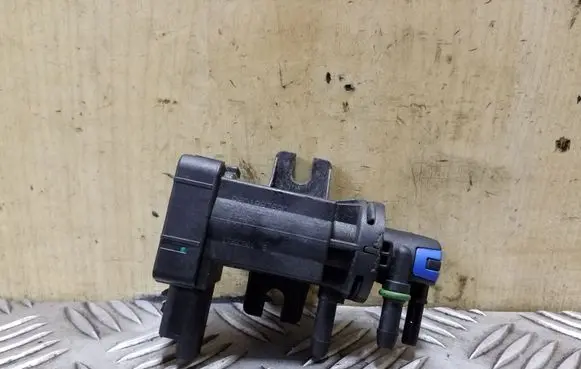 Citroen C4 I Picasso Turbo solenoid valve 9801887680