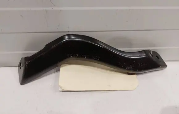 Chevrolet Camaro Fender mounting bracket 23438030