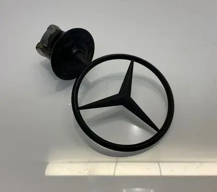 Mercedes-Benz E W211 Manufacturer badge logo/emblem 