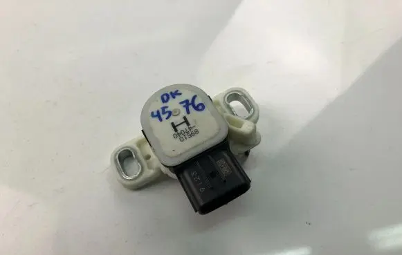 Toyota Prius (XW50) Brake pedal sensor switch 8951047040