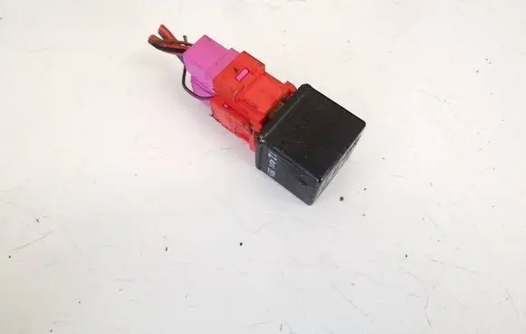 Audi 100 S4 C4 Other relay 443951253s 899556