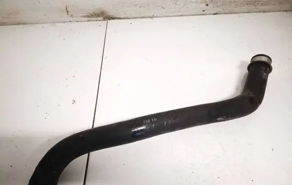 Mercedes-Benz CLS C219 Engine coolant pipe/hose A2115015382