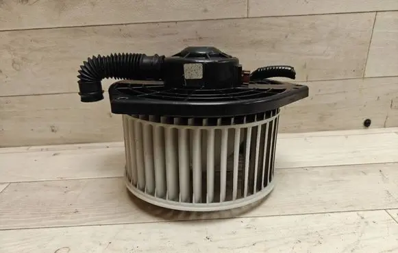 Honda FR-V Heater fan/blower 3R250020220