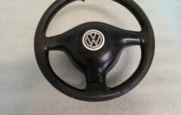 Volkswagen PASSAT B5.5 Steering wheel