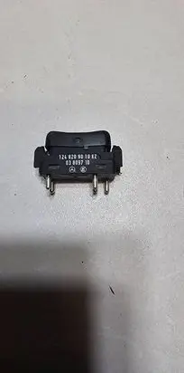 Mercedes-Benz E W124 Electric window control switch 1248209010KZ 03809710
