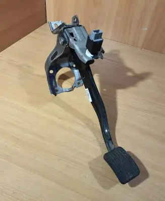 KIA Picanto Brake pedal G1001CAA0072