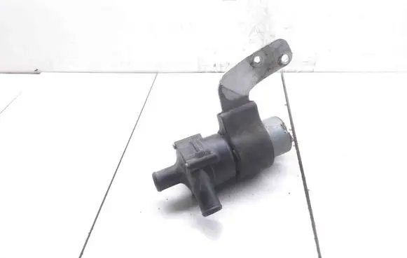 Mercedes-Benz CLK A208 C208 Electric auxiliary coolant/water pump A2028300614