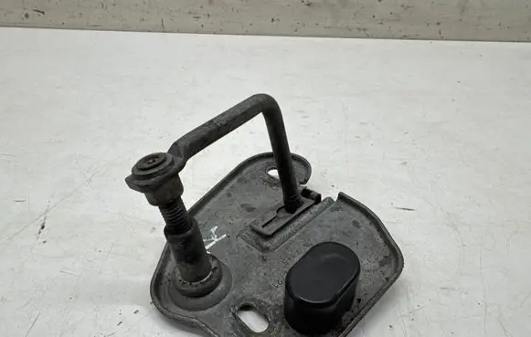 Seat Arona Engine bonnet/hood lock/latch loop/hook 565829185