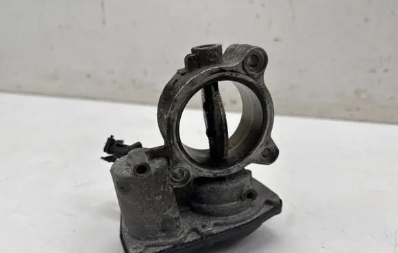 BMW 5 F10 F11 Throttle valve 7810752