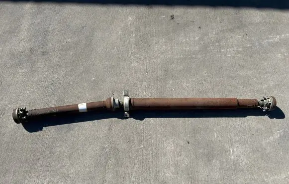 Dodge Durango Middle center prop shaft P52123731AB TYG0837T0268