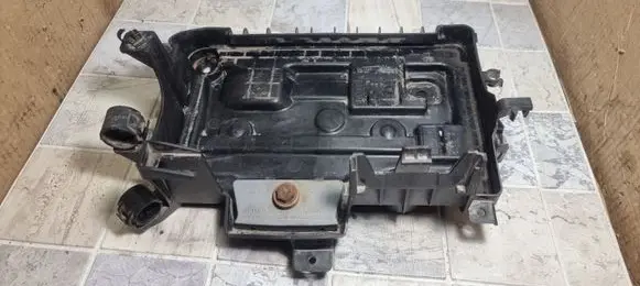 Opel Corsa D Battery tray 13296473 09115187