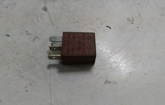 Renault Trafic II (X83) Other relay 8200263342