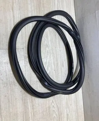 Audi Q3 F3 Front door rubber seal 83F831721