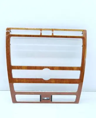 Radio/GPS head unit trim