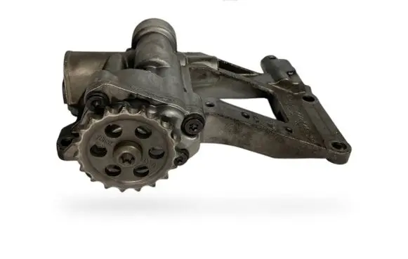BMW 5 E60 E61 Oil pump 7792945 11417792945 2247304