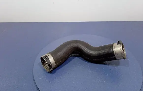 Air intake hose/pipe