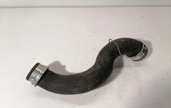 Mercedes-Benz E W212 Engine coolant pipe/hose A2045011682