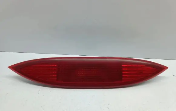 Nissan Note (E11) Third/center stoplight