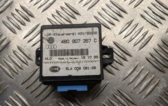 Audi A4 S4 B6 8E 8H Light module LCM 4B0907357C