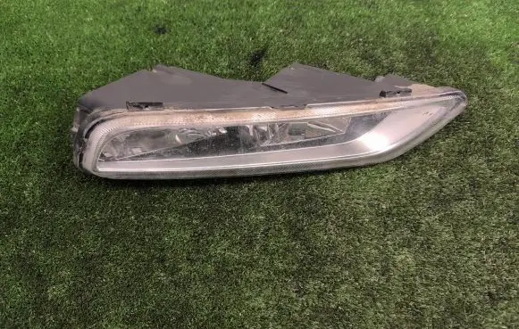 Volkswagen PASSAT B7 Front fog light 17453900