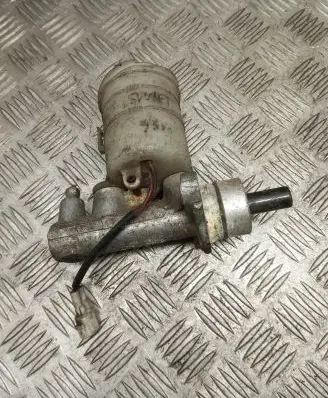 Suzuki Swift Cultus Master brake cylinder