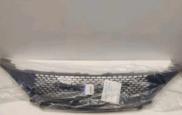 Chrysler Pacifica Front bumper upper radiator grill 68243485AC 68243485AC001