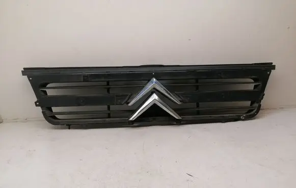 Citroen Jumper Front bumper upper radiator grill 1304699070