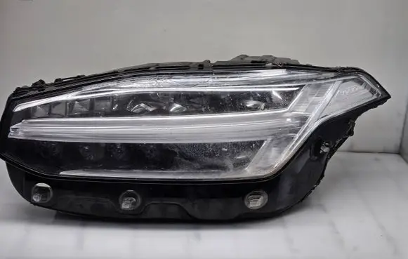 Volvo XC90 Headlight/headlamp 31656987 89910617
