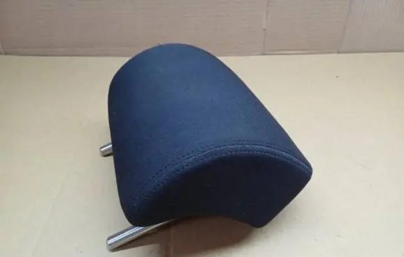 Volkswagen PASSAT CC Rear seat headrest 