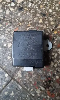 Toyota Corolla E120 E130 Door control unit/module 8974112290 2513000240