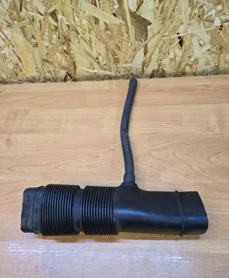 Volvo C70 Air intake duct part 